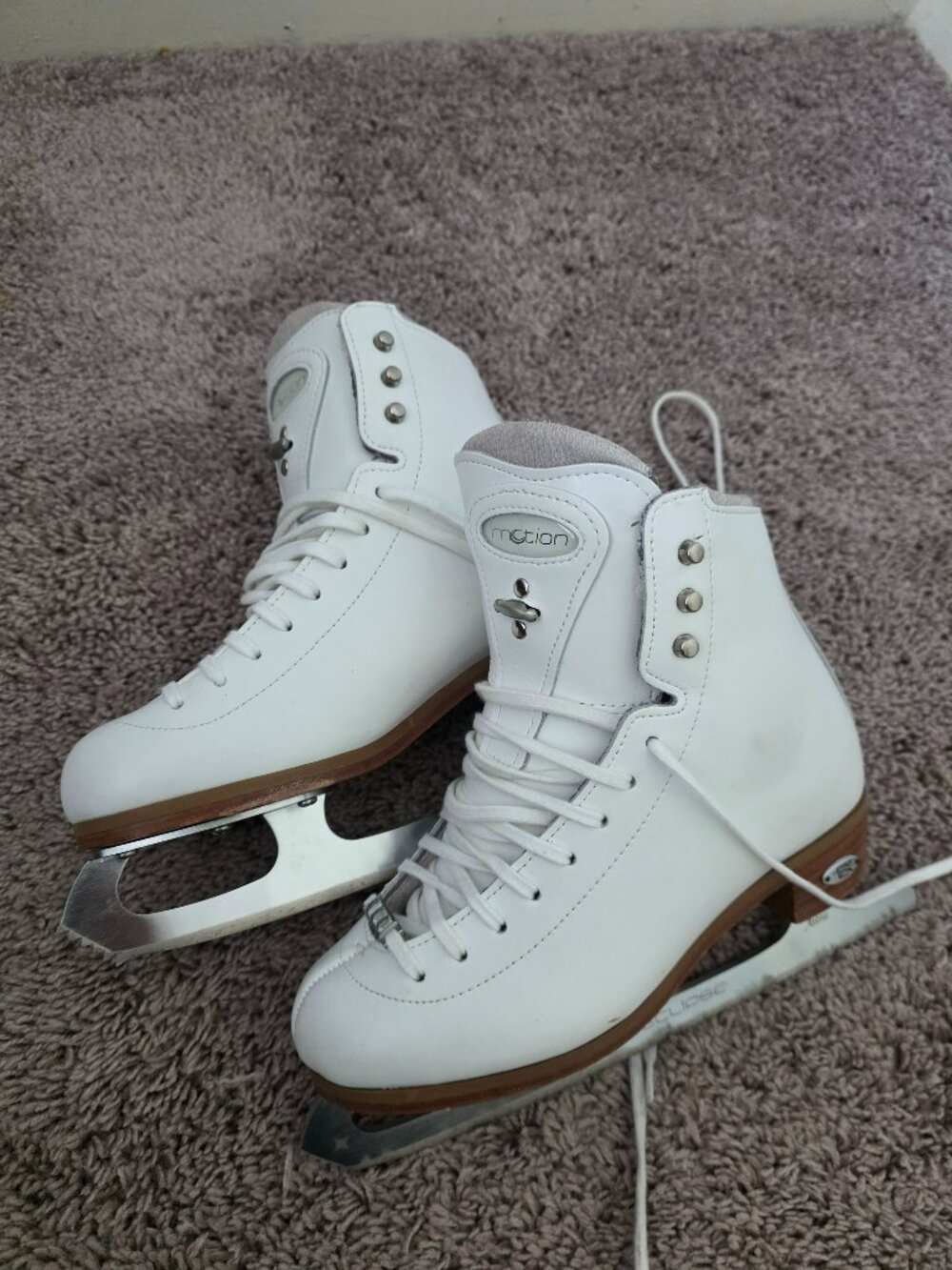 Riedell Motion Girls 3.5 (Width M) with Astra Blades